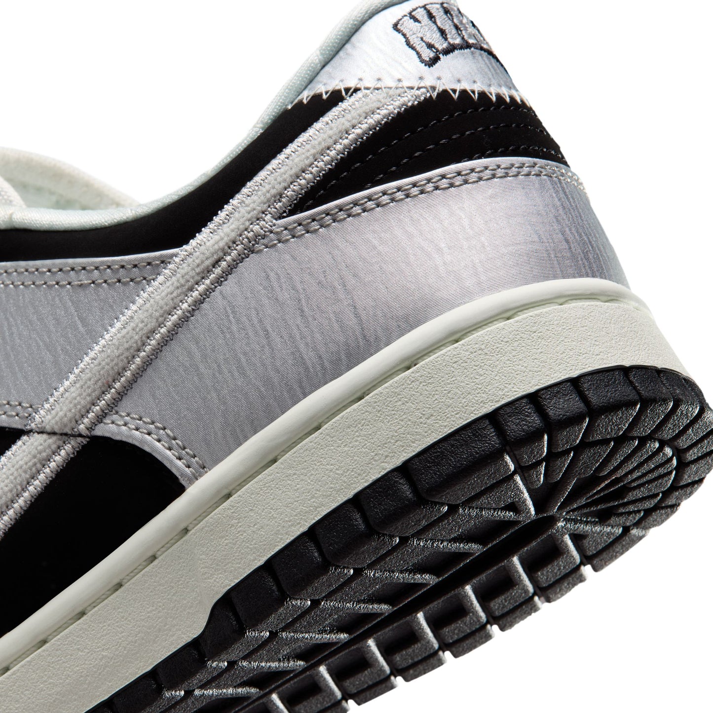 [IM4413-001] Men's Nike Dunk Low Retro 'Metallic Silver'